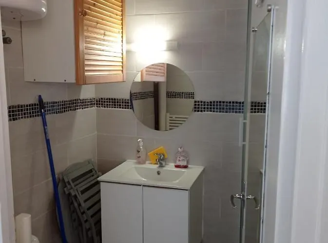 Petite Studette à 50m De La Appartement *